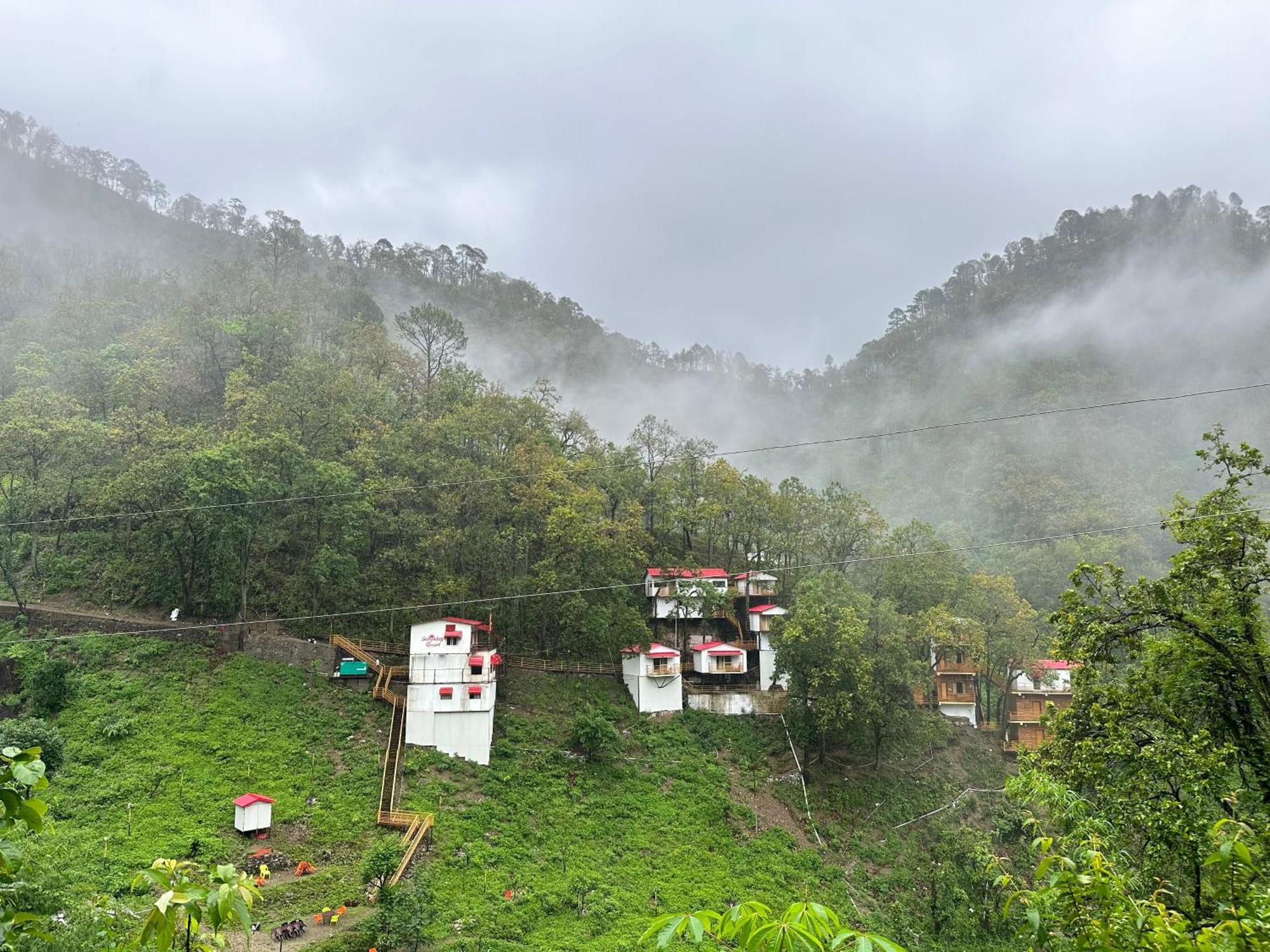 Suryoday Resort Lansdowne Dış mekan fotoğraf